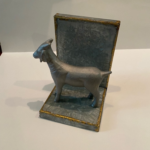 Accents One Joanna Gaines Goat Bookend Magnolia Metal 6 T Farmhouse